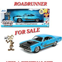 1970 PLYMOUTH  ROADRUNNER & COYOTE FIGURINE LOONEY TUNES 1/24 JADA TOYS