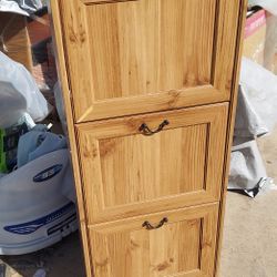 Shoe cabinet with 3 compartments (19×9×53) $25