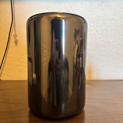 Apple Mac Pro 2013
