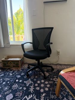 New computer chair not used !!!!
