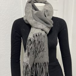 Fashionable Shawl Reversible 