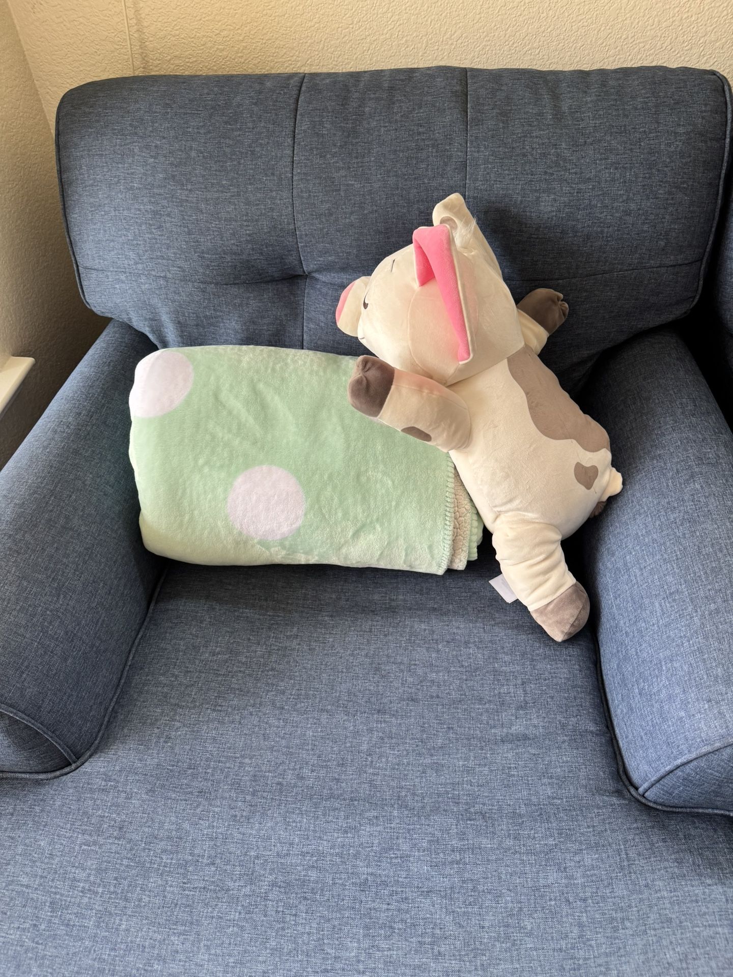 Living Spaces Sofa And Chair Navy Blue