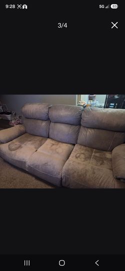Need gone ASAP Free Recliner Couch!