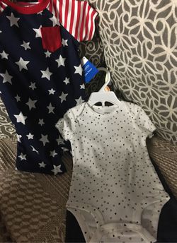 Brand New Carter’s Baby Set with patriotic onesie!! (12 M)