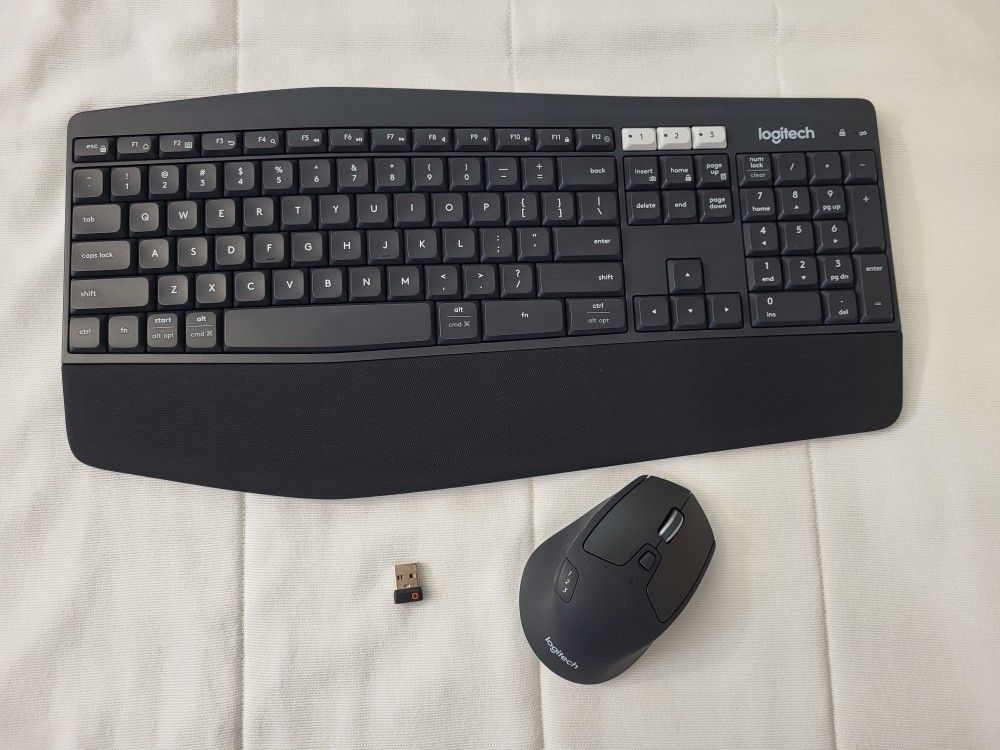 Logitech MK850 Performance Wireless Keyboard and M720 Triathlon Mouse Combo USB Bluetooth, Pair up to 3 device