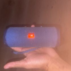 JBL Flip 4