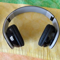 BLUETOOTH HEADPHONES WIRELESS
