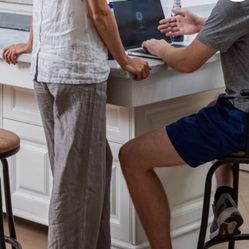 Swivel Bar Stools with Backs.Set 2 . 