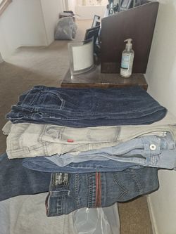 Levis