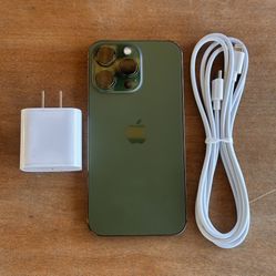 iPhone 13 PRO 256gb UNLOCKED Like New 100% Battery Health