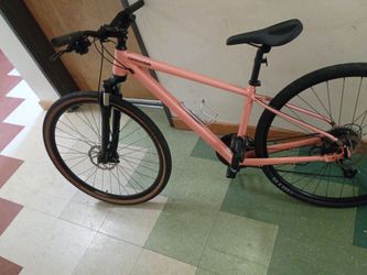 Cannondale hybrid bike