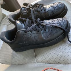 Black Nike Size 9