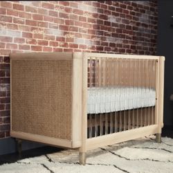 Maxi-Cosi Brisa 4-in-1 Convertible Crib