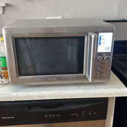 Breville Microwave 