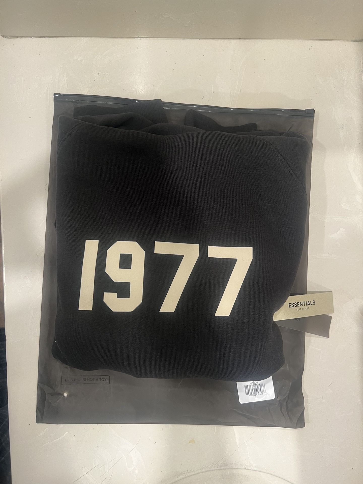 Essential Hoodie 1977