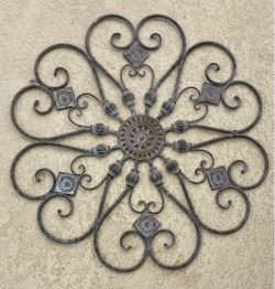 24” Rustic Wrought Iron Metal Wall Decor