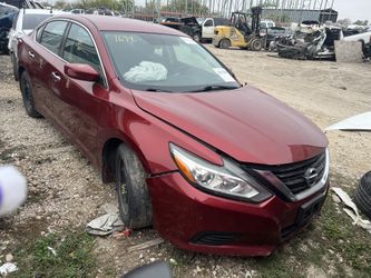 2017 Nissan Altima 2.5 CVT For Parts Only