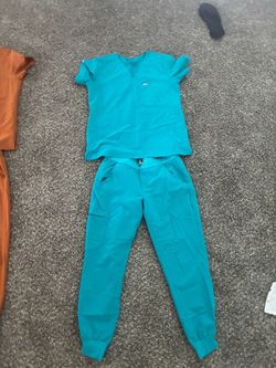 Figs scrubs