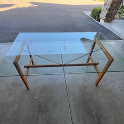 Zanotta Dining Table Made In Italy Perfect Condition Sits 6 People