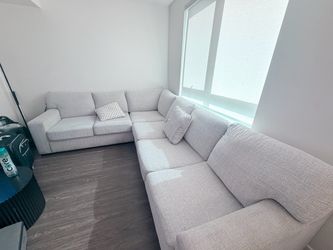 Sectional couch