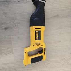 DeWALT Cordless Reciprocating Saw (Sawzall) – Tool Only