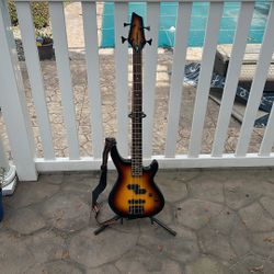 Washburn Electric Bass Guitar With Gig Bag