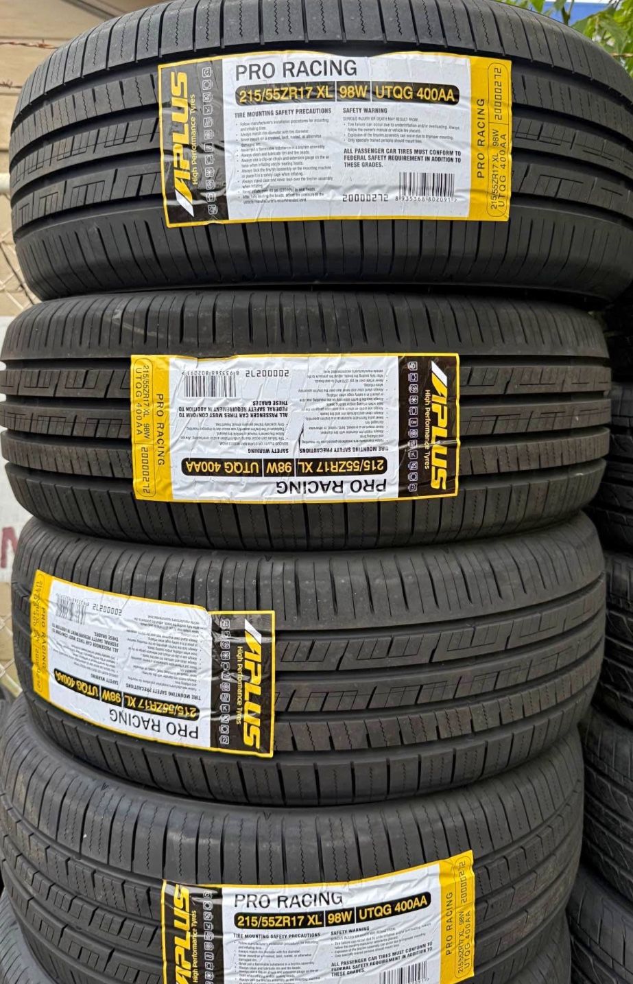 215 55 17 Vendo Un Set De Llantas Nuevas Con Garantia