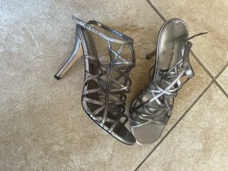 Beautiful shoes size 7