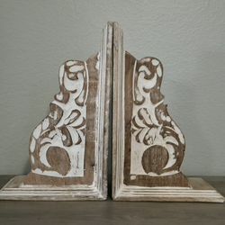 Set of bookends