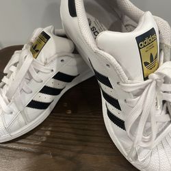 ADIDAS SUPERSTAR