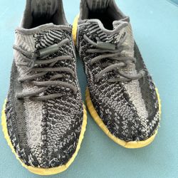 adidas yeezy 5,5 size