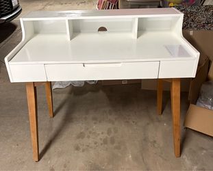 Vanity desk from world market