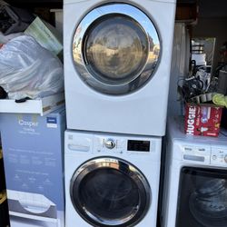 Kenmore and lg Stackable Washer and gas dryer Excellent working condition  Heavy duty  W27 D31 H78 Washer 4.5 cu ft Dryer 7.3 cu ft 3 months warranty 