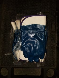 MEMPHIS PREDATOR GLOVES FOR HANDLING PERTOLEUM AMD CHEMICALS!