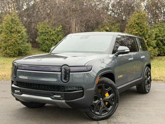 2022 Rivian R1s