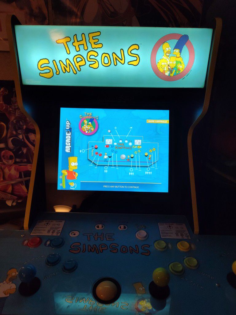 Simpsons Arcade With Stand