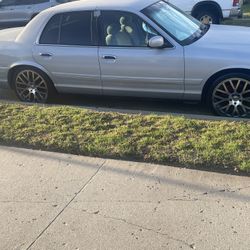FORD GRAND VICTORIA 2002 