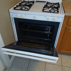 Gas stove