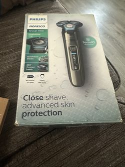 Philips Norelco Shaver 7100