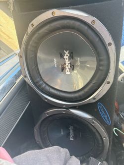 Sony Xplod 1200W Subwoofers in Enclosure