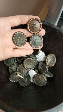 Kitchen cabinet knobs