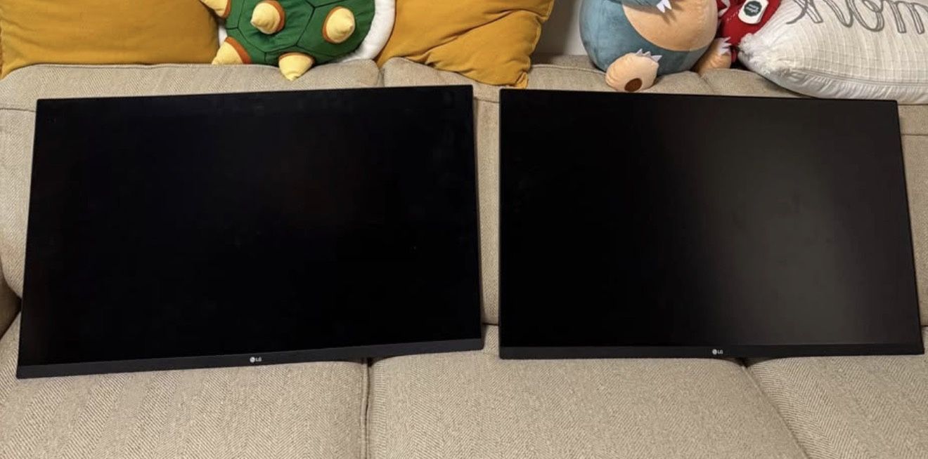 TWO LG ULTRAFINE 31.5 INCH COMPUTER MONITORS AND DUAL MONITOR STAND