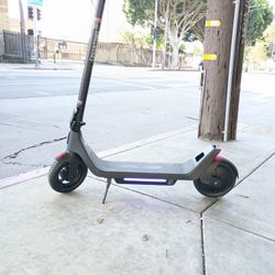 PHANTOM A10 FOLDABLE ELECTRIC SCOOTER 450W 15MPH-28 MILES RANGE
Pick up available.
Comes with charger
Great conditions
Speed 15 mph
Range 28 miles
Sol