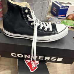 Converse Sz 7.5 MENS