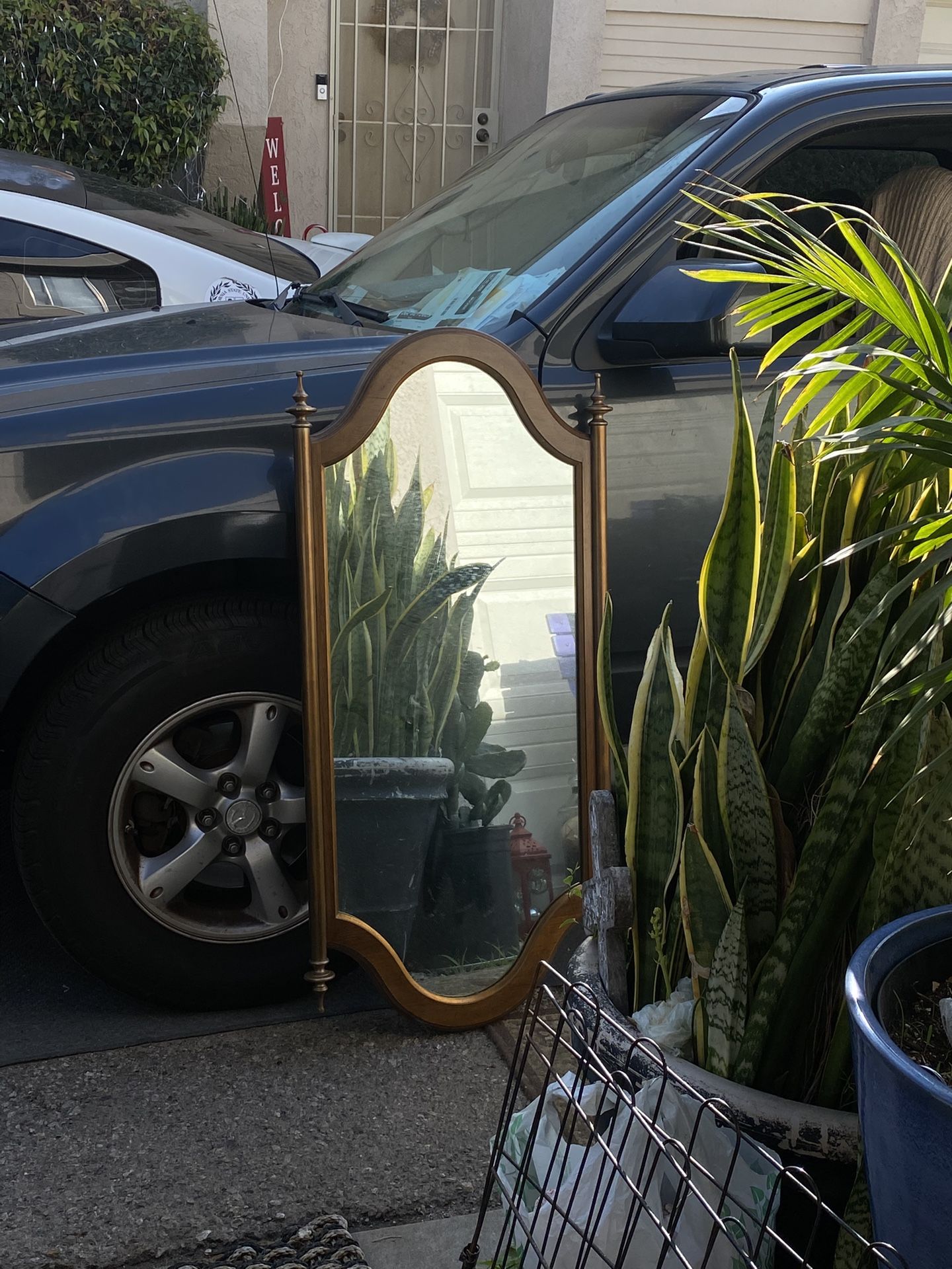 Beautiful Mirror Within Wooden Frame