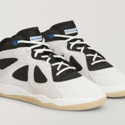 BADBO 1.0 Off White / Core Black / Gum / Size 7