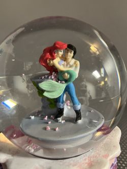 Disney Little Mermaid Snowglobe