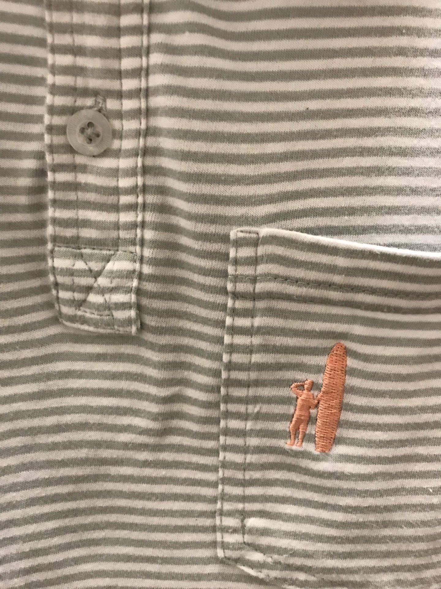 Boy’s JOHNNIE-O polo style shirt 🏄(size 10)