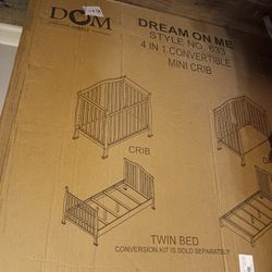 Dream On Me 4 In 1 Convertible Crib