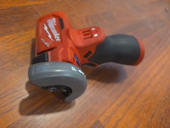 Milwaukee M12 cut off tool